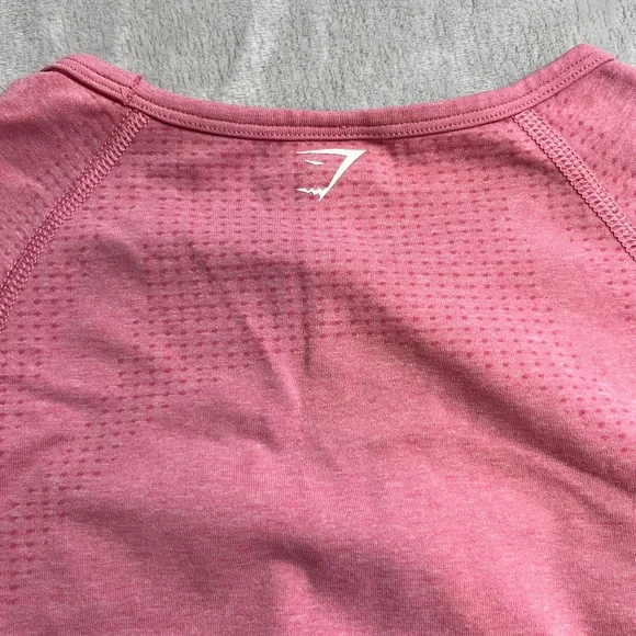 Gymshark sz M Soft Pink Long Sleeve Crop Top Athletic Workout Gym EUC - Picture 13 of 13